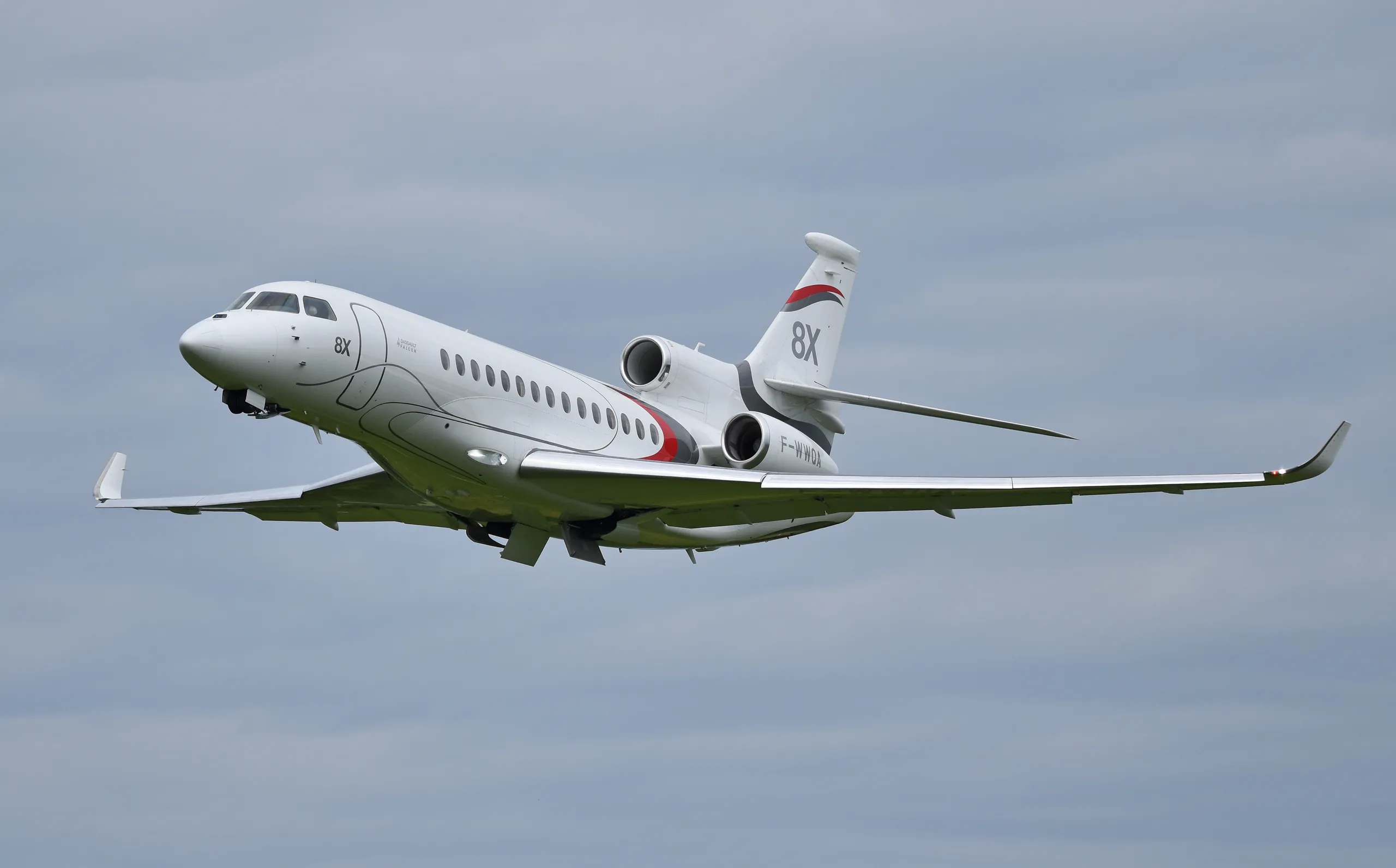 Dassault Falcon 8X
